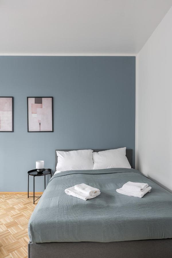 Flats 4 You, Moderne City Wohnung Naehe Hbf, Due-Messe 20 Min, Netflix, Kueche Duisburg Exterior photo