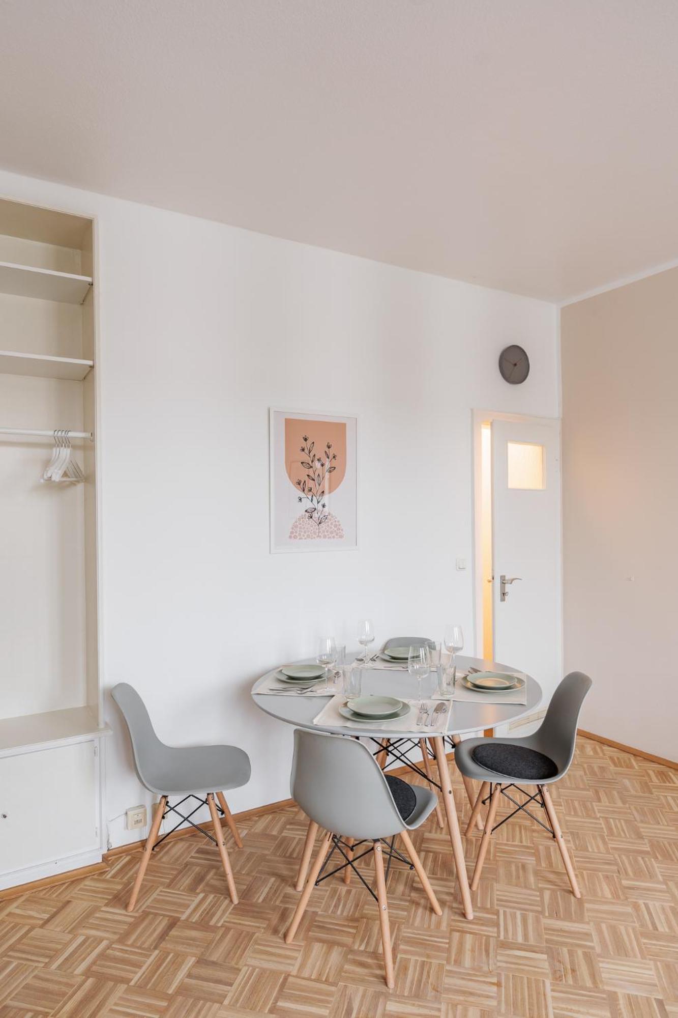 Flats 4 You, Moderne City Wohnung Naehe Hbf, Due-Messe 20 Min, Netflix, Kueche Duisburg Exterior photo